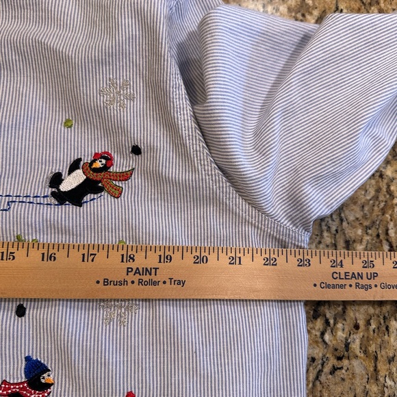 Holiday Time Women’s Christmas holiday Penguin button down shirt. Size xl - Picture 6 of 7
